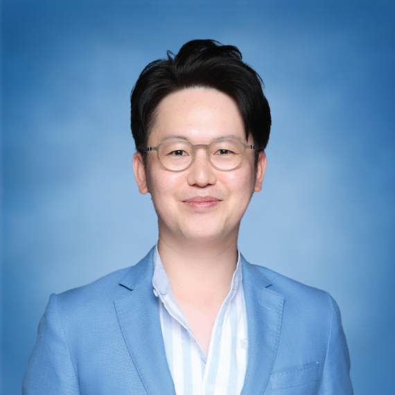 Assoc.Prof.Dr.Surat Teerakapibal